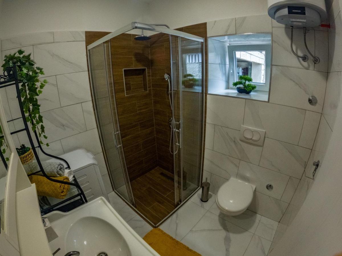 Deluxe Apartment And Studio "Nona Fa" Fiume Esterno foto