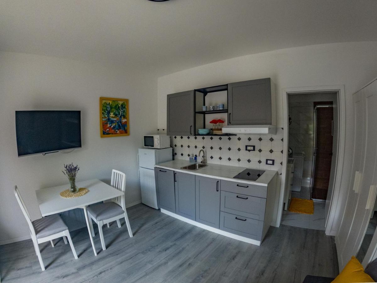 Deluxe Apartment And Studio "Nona Fa" Fiume Esterno foto