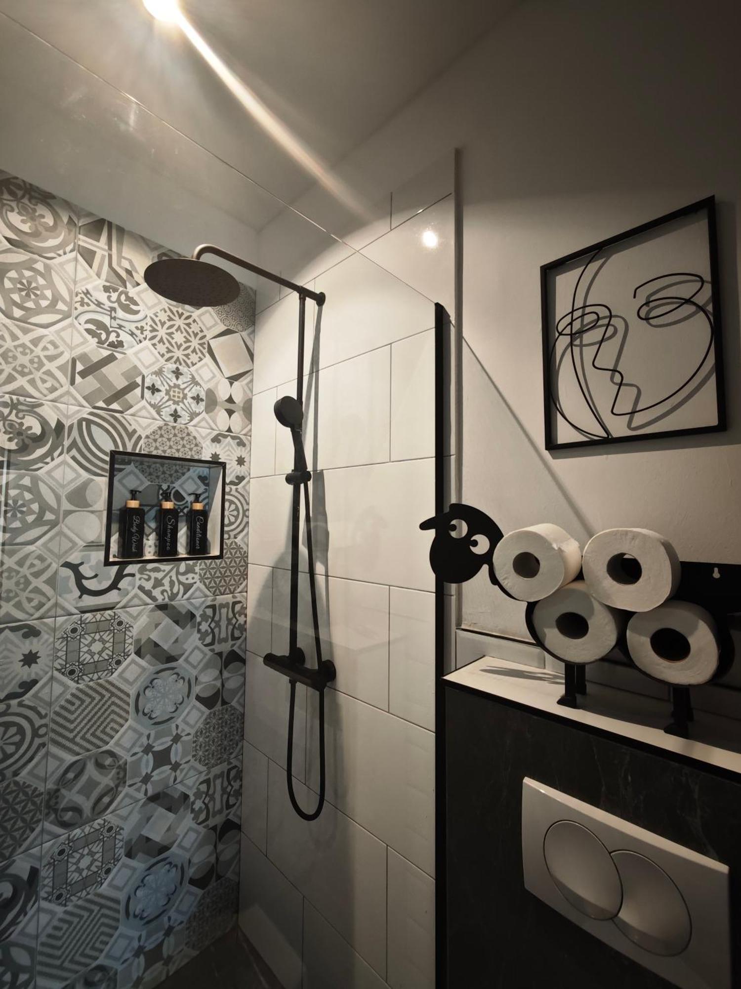 Deluxe Apartment And Studio "Nona Fa" Fiume Esterno foto